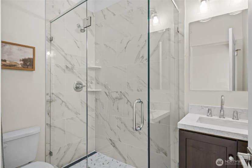 Property photo for 9545 Wallingford Avenue N, Seattle photo 18