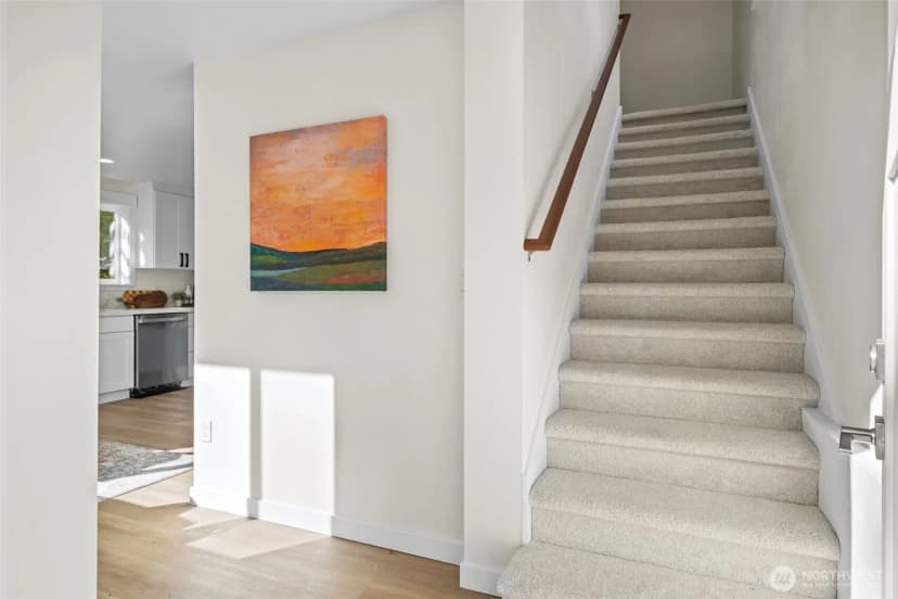 Property photo for 9545 Wallingford Avenue N, Seattle photo 5