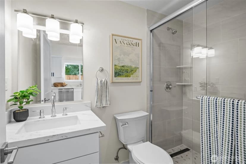 Property photo for 9545 Wallingford Avenue N, Seattle photo 12