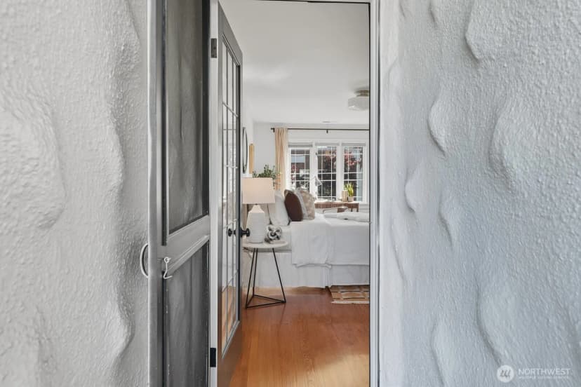 Property photo for 2205 Bigelow Avenue N #5, Seattle photo 24
