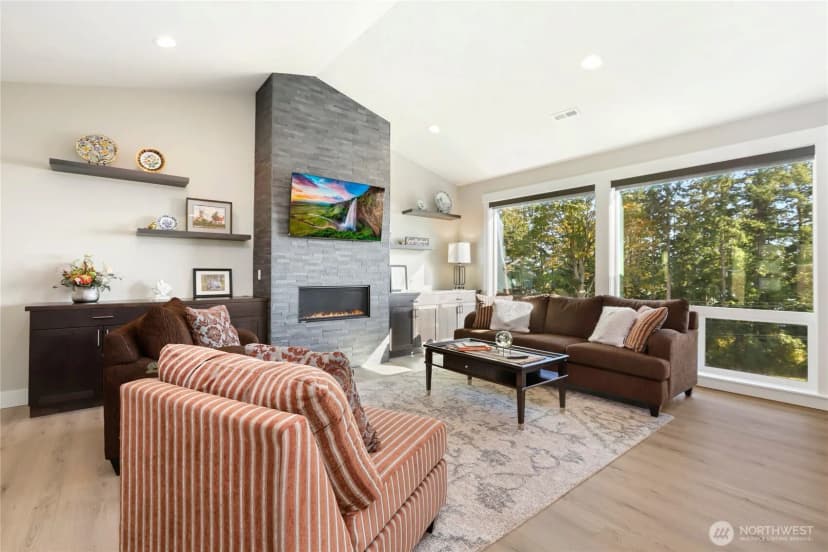 Property photo for 1615 Polnell Road, Oak Harbor photo 5