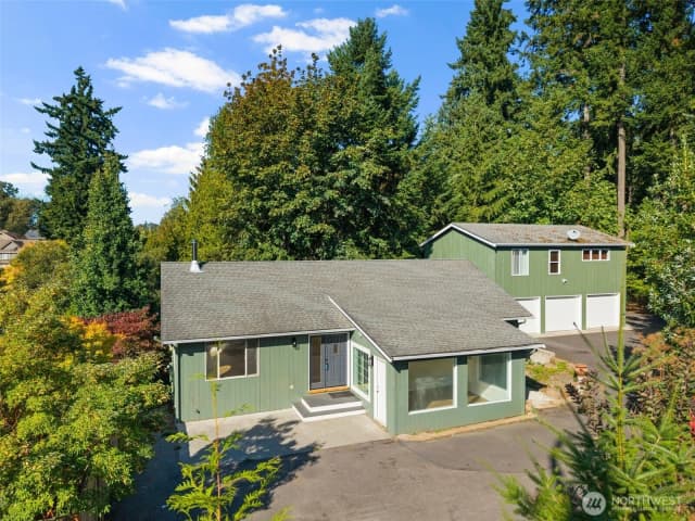Property photo for 5502 Ne 10th Street, Renton photo 2