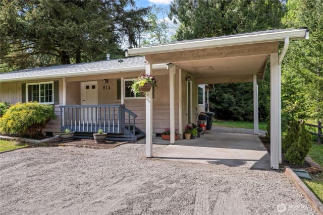 Property photo for 214 Polo Park Drive, Bellingham photo 3