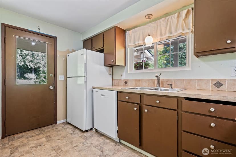 Property photo for 214 Polo Park Drive, Bellingham photo 27