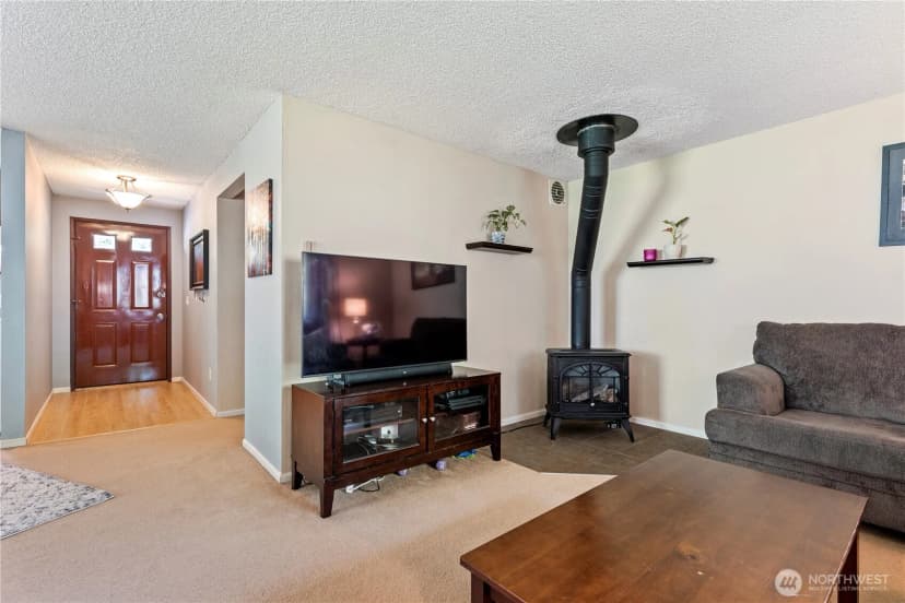 Property photo for 214 Polo Park Drive, Bellingham photo 13