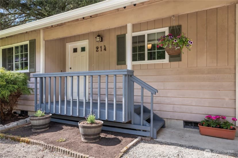 Property photo for 214 Polo Park Drive, Bellingham photo 6