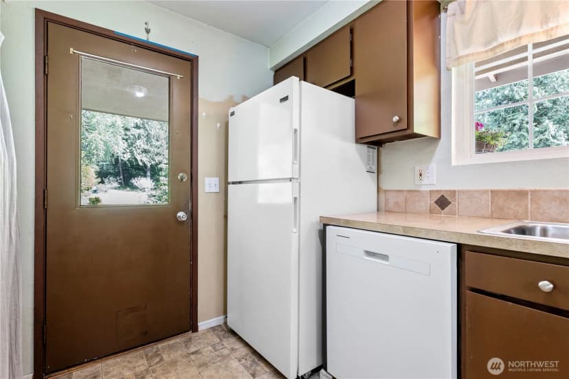 Property photo for 214 Polo Park Drive, Bellingham photo 28