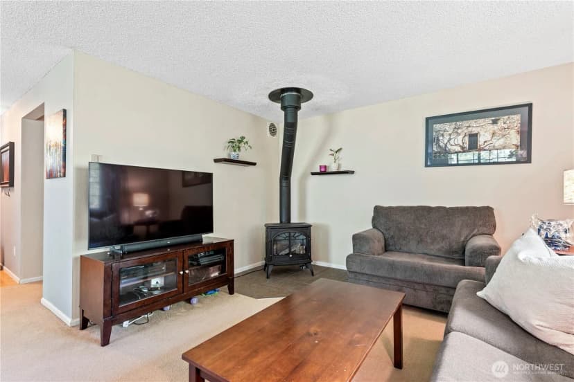 Property photo for 214 Polo Park Drive, Bellingham photo 14