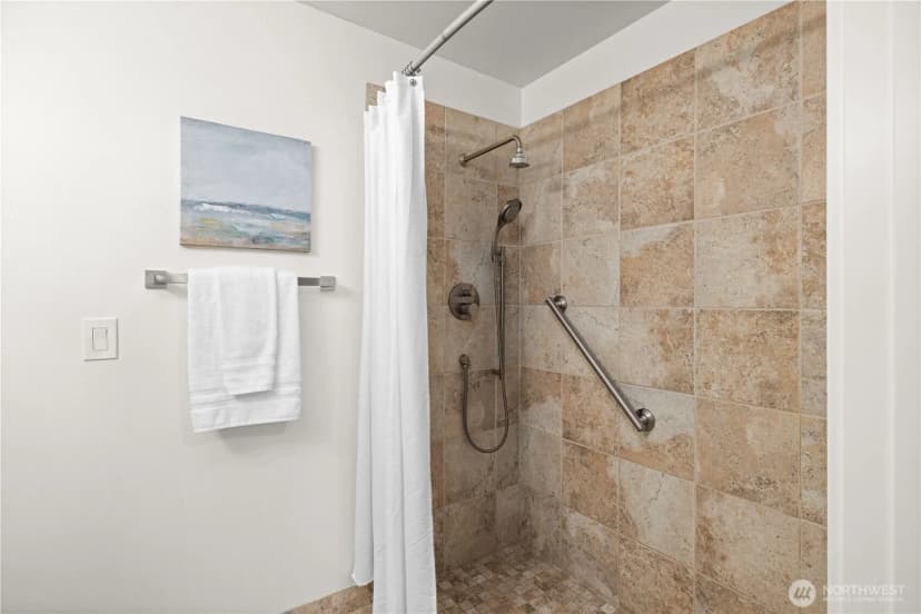 Property photo for 18913 Se 42nd Place, Issaquah photo 15