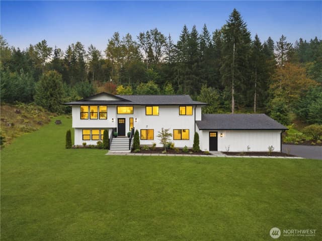 Property photo for 2620 157th Avenue Se, Snohomish photo 2
