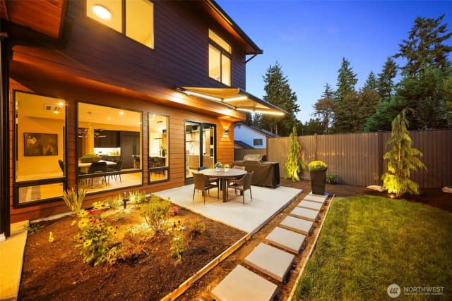 Property photo for 8724 126th Avenue Ne, Kirkland photo 3