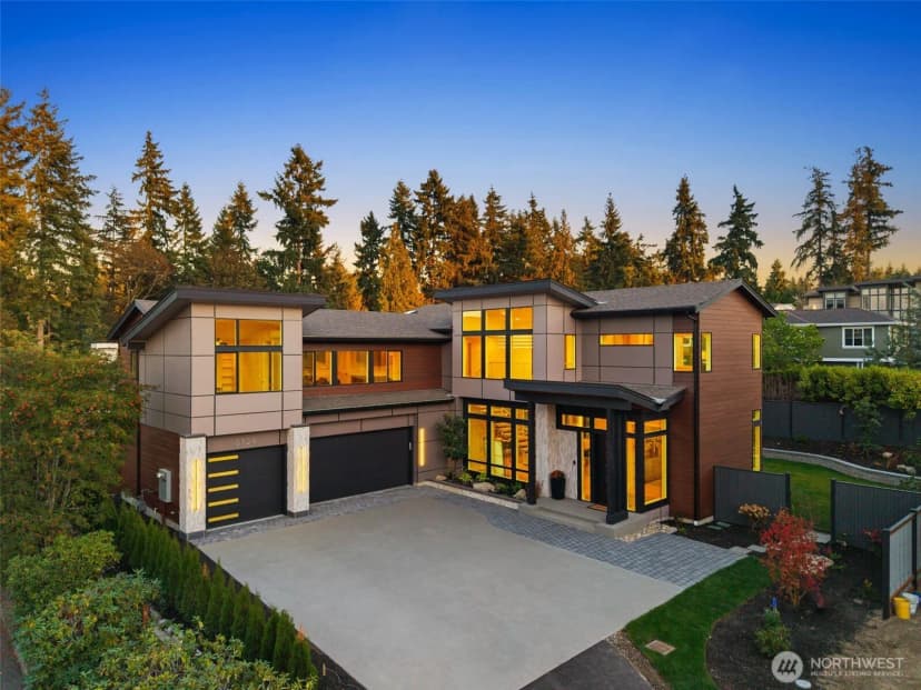 Property photo for 8724 126th Avenue Ne, Kirkland
