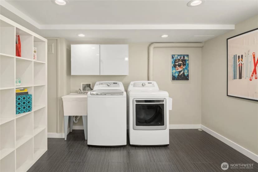 Property photo for 12442 Ne 6th Place, Bellevue photo 26