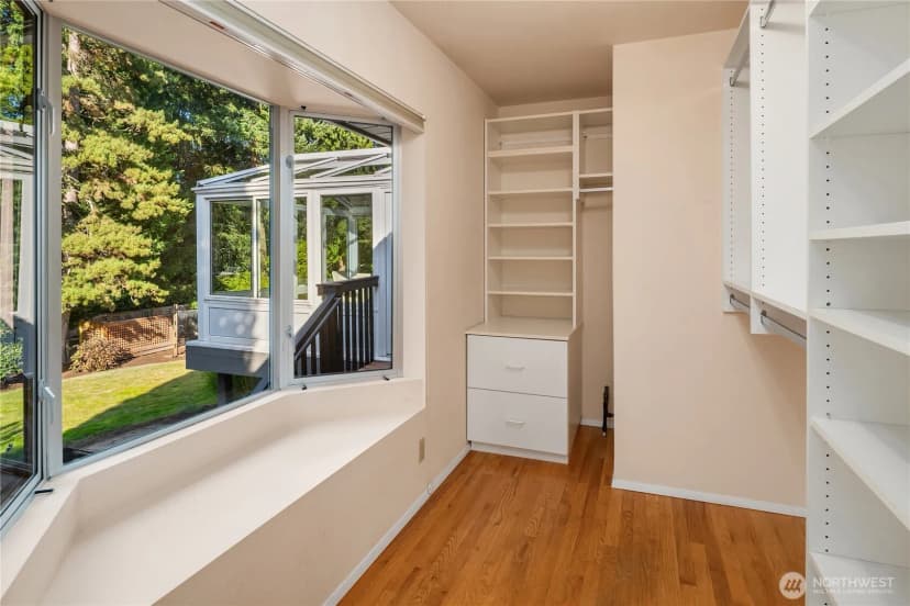 Property photo for 12442 Ne 6th Place, Bellevue photo 19