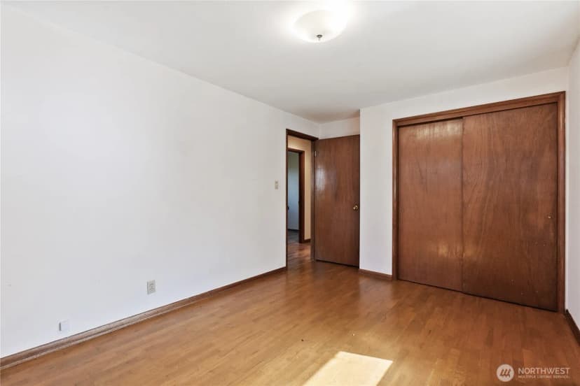 Property photo for 2215 S 216th Street, Des Moines photo 32