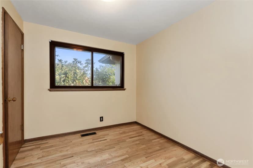 Property photo for 2215 S 216th Street, Des Moines photo 34