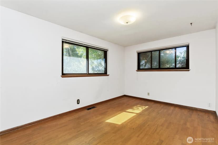 Property photo for 2215 S 216th Street, Des Moines photo 31