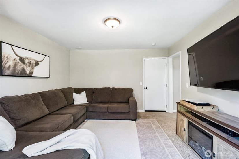 Property photo for 16625 Ladd Street Se, Monroe photo 19