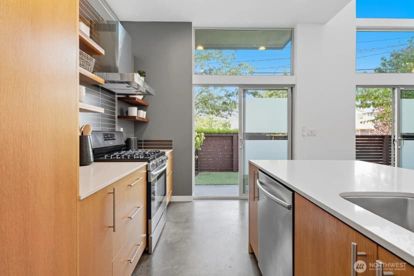 Property photo for 3654 Courtland Place S, Seattle photo 6