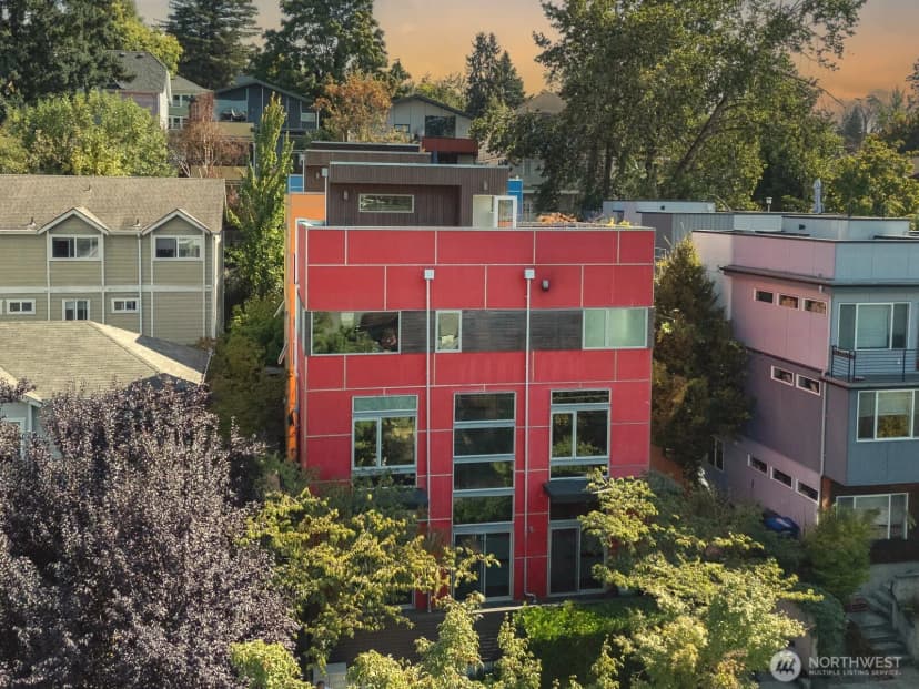 Property photo for 3654 Courtland Place S, Seattle photo 2