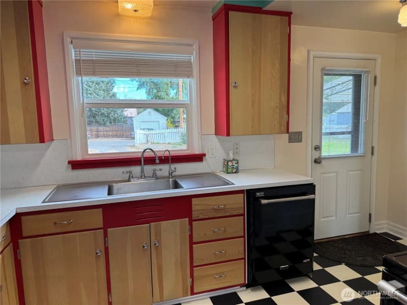 Property photo for 317 Ash Street S, Omak photo 8