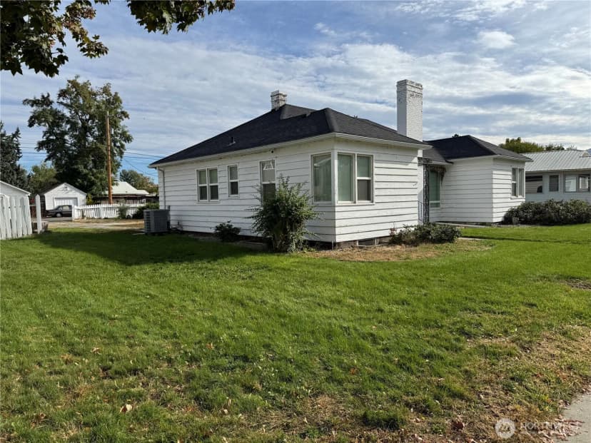 Property photo for 317 Ash Street S, Omak