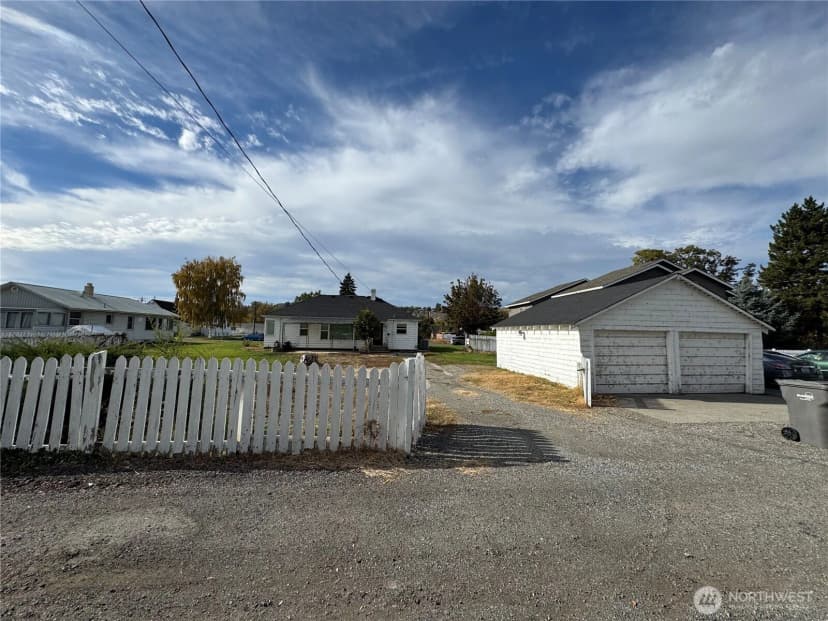Property photo for 317 Ash Street S, Omak photo 27