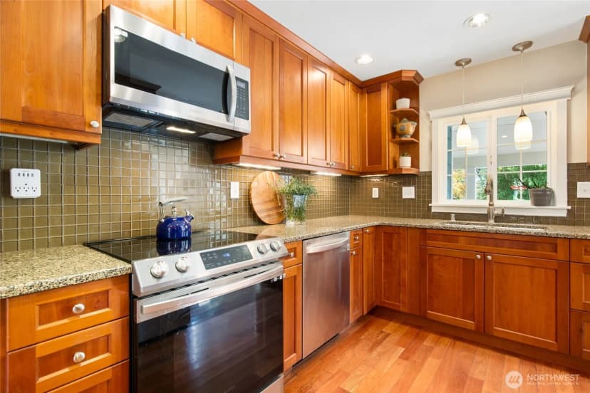 Property photo for 8518 11th Avenue Nw, Seattle photo 13