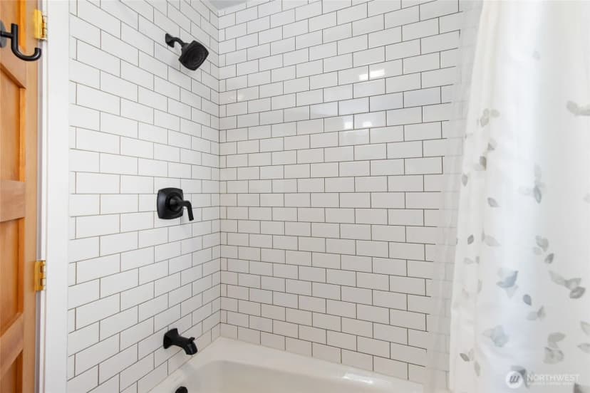 Property photo for 8518 11th Avenue Nw, Seattle photo 23