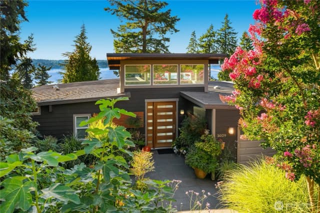 Property photo for 3029 70th Avenue Se, Mercer Island