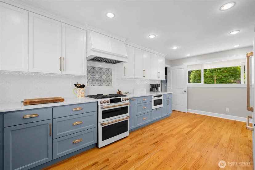 Property photo for 16717 Marine View Drive Sw, Burien photo 8