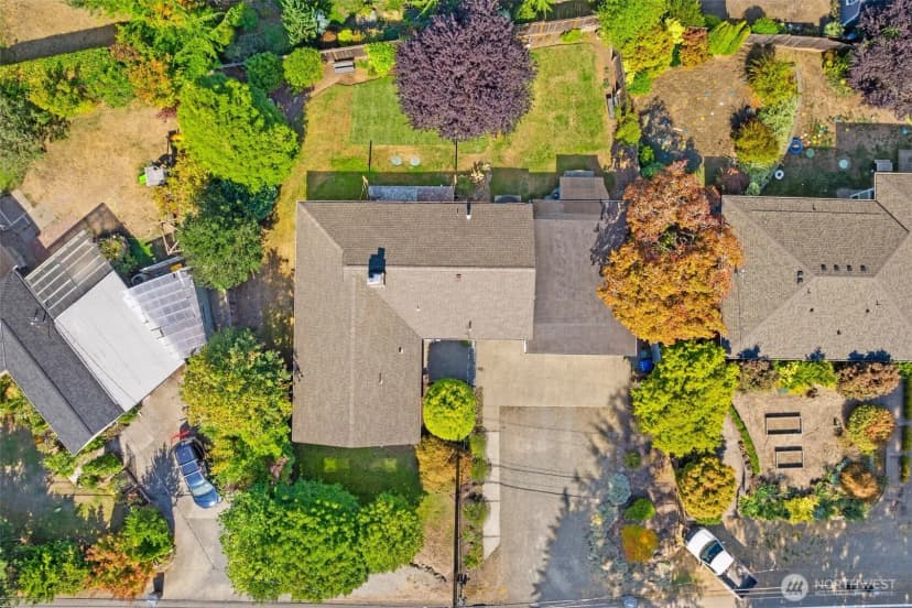 Property photo for 16717 Marine View Drive Sw, Burien photo 30