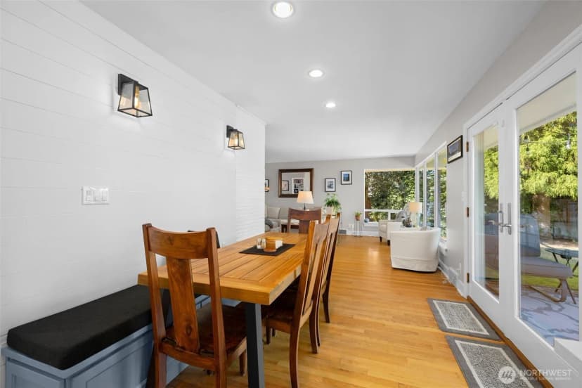Property photo for 16717 Marine View Drive Sw, Burien photo 11