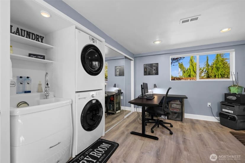 Property photo for 16717 Marine View Drive Sw, Burien photo 23