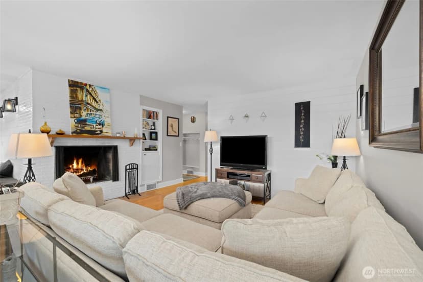 Property photo for 16717 Marine View Drive Sw, Burien photo 15