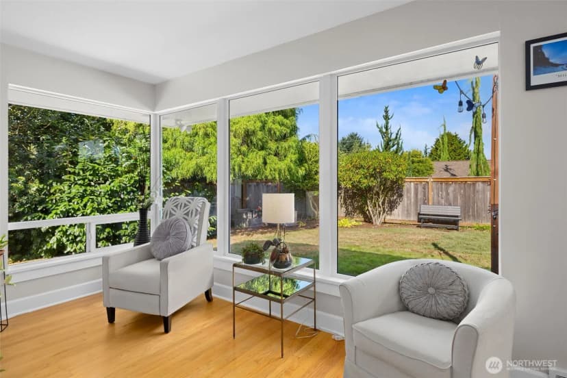 Property photo for 16717 Marine View Drive Sw, Burien photo 13