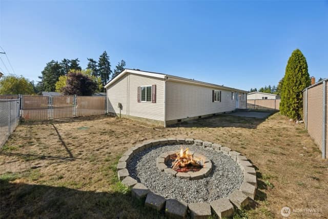 Property photo for 16529 42nd Avenue Ct E, Tacoma photo 4