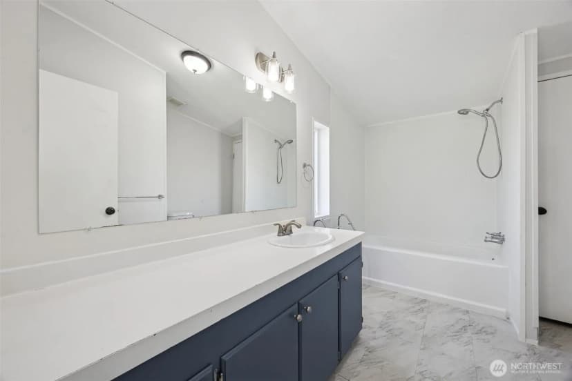 Property photo for 16529 42nd Avenue Ct E, Tacoma photo 13