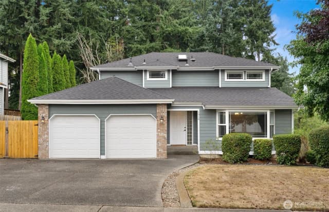 Property photo for 1916 S 379th St, Federal Way