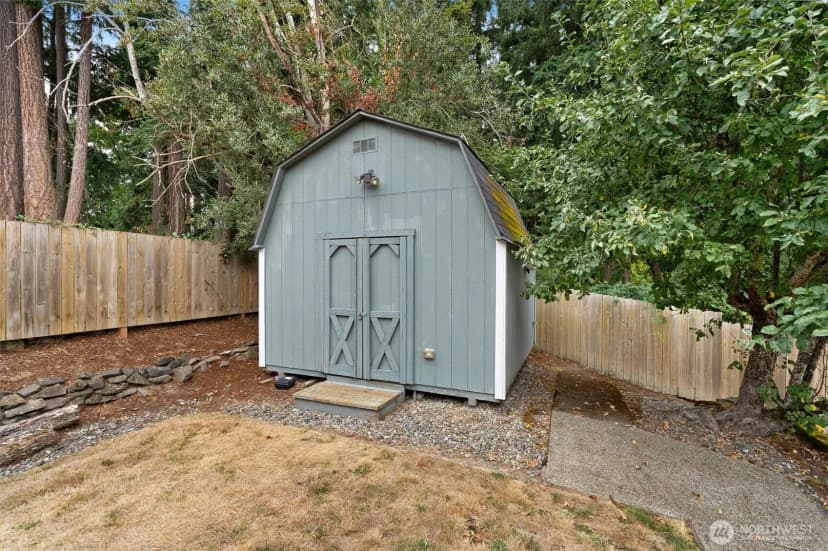 Property photo for 1916 S 379th St, Federal Way photo 37