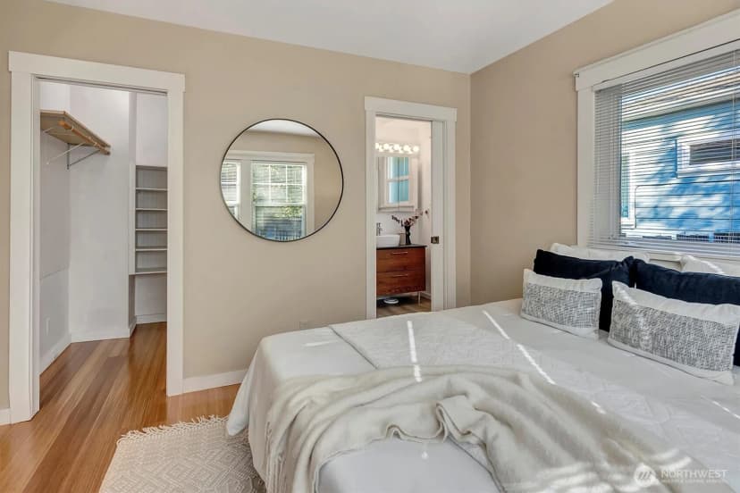Property photo for 6021 45th Avenue Sw, Seattle photo 7