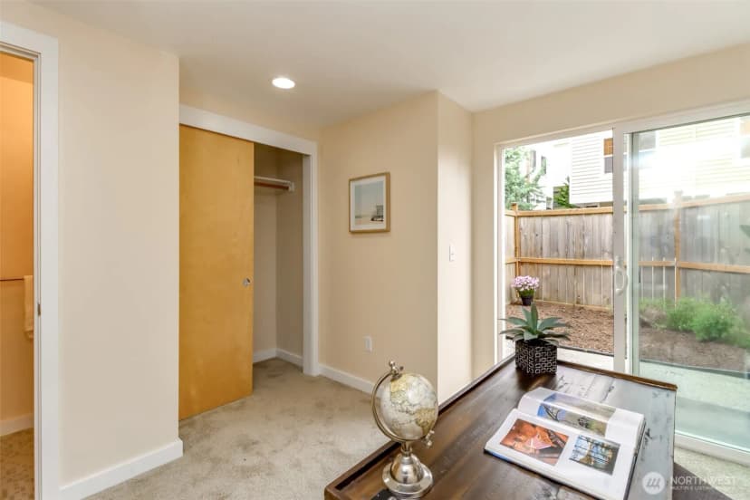 Property photo for 4521 40th Avenue Sw #b, Seattle photo 20