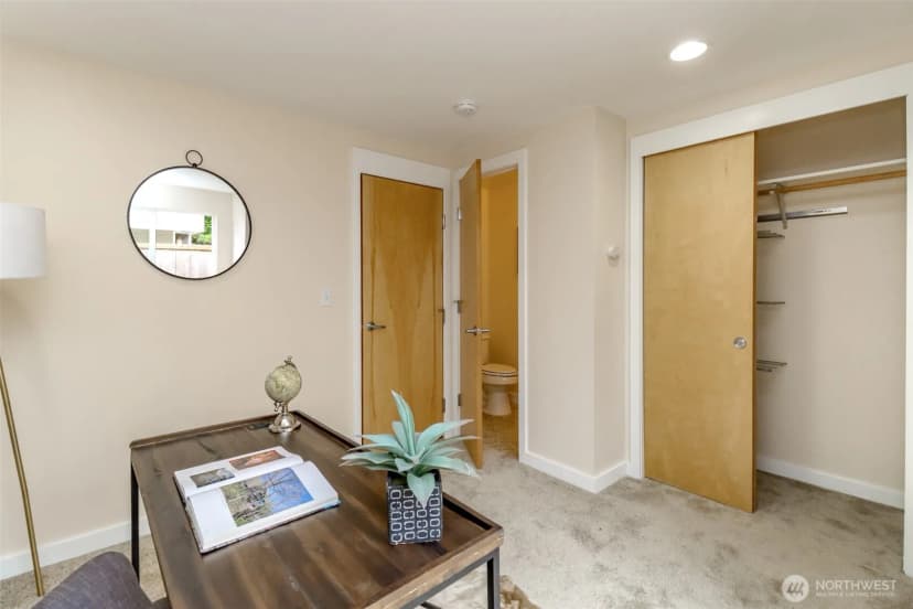 Property photo for 4521 40th Avenue Sw #b, Seattle photo 19