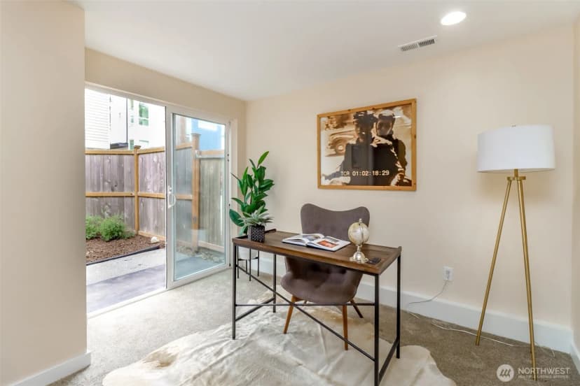 Property photo for 4521 40th Avenue Sw #b, Seattle photo 18