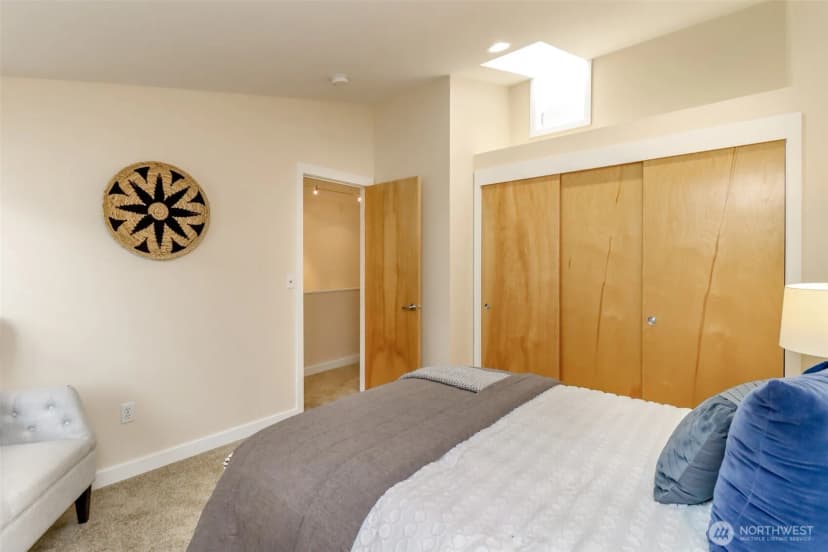 Property photo for 4521 40th Avenue Sw #b, Seattle photo 37
