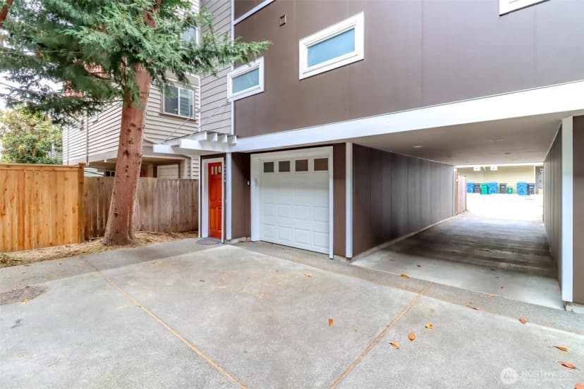 Property photo for 4521 40th Avenue Sw #b, Seattle photo 38