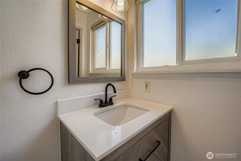 Property photo for 20004 14th Avenue S, Sea Tac photo 15