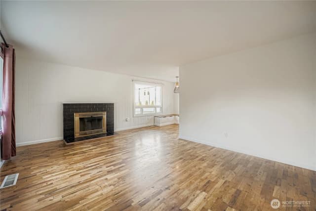 Property photo for 20004 14th Avenue S, Sea Tac photo 5