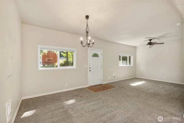 Property photo for 3715 Perry Avenue Ne, Bremerton photo 4