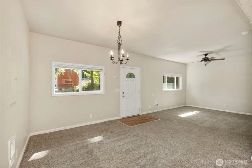 Property photo for 3715 Perry Avenue Ne, Bremerton photo 4